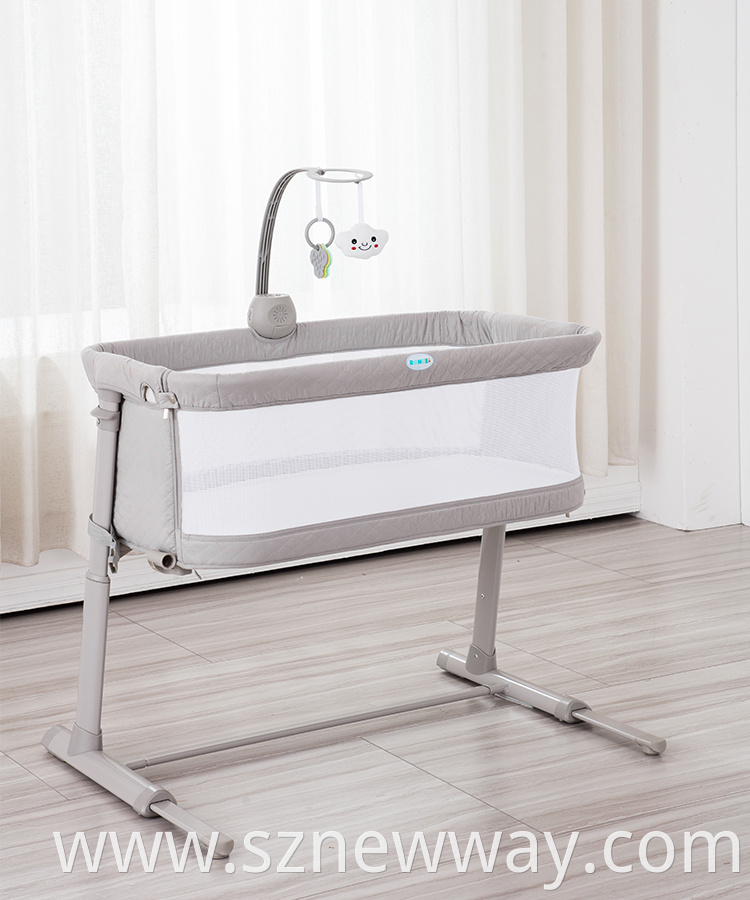 Ronbei Baby Bed